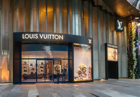 Louis Vuitton outlet stores